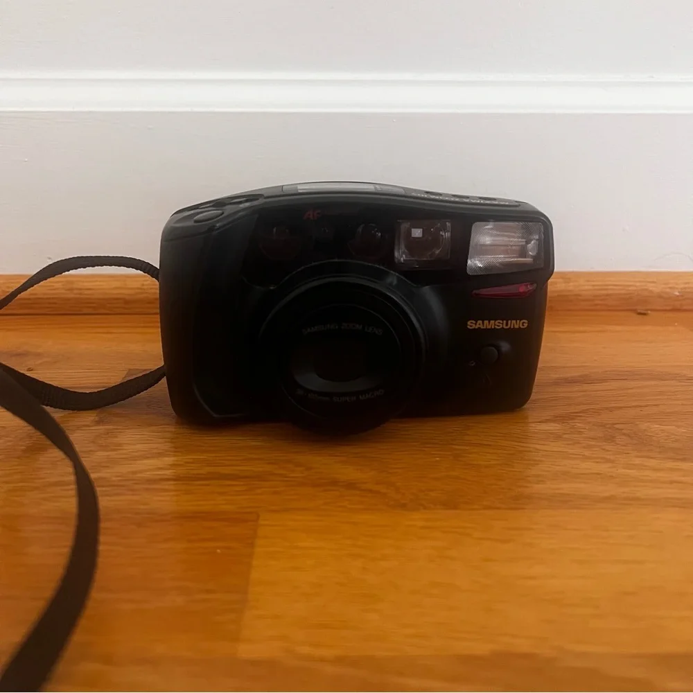 📸 Vintage Samsung Maxima Zoom 105 35mm Film Camera | Super Macro 90s Retro Style
